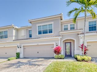 925 Banyan Dr #925, Hollywood, FL 33021