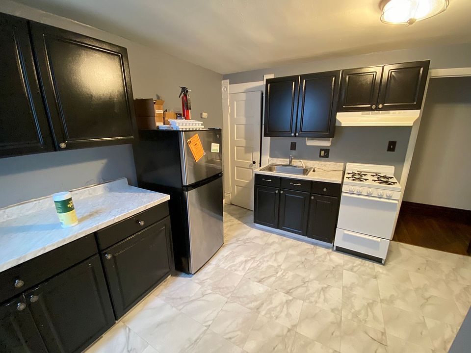 1st image of 329 W 8th Ave #17808236