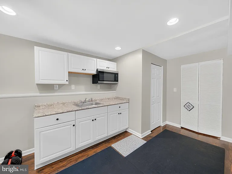 3806 Candlelight Ct — Photo 36