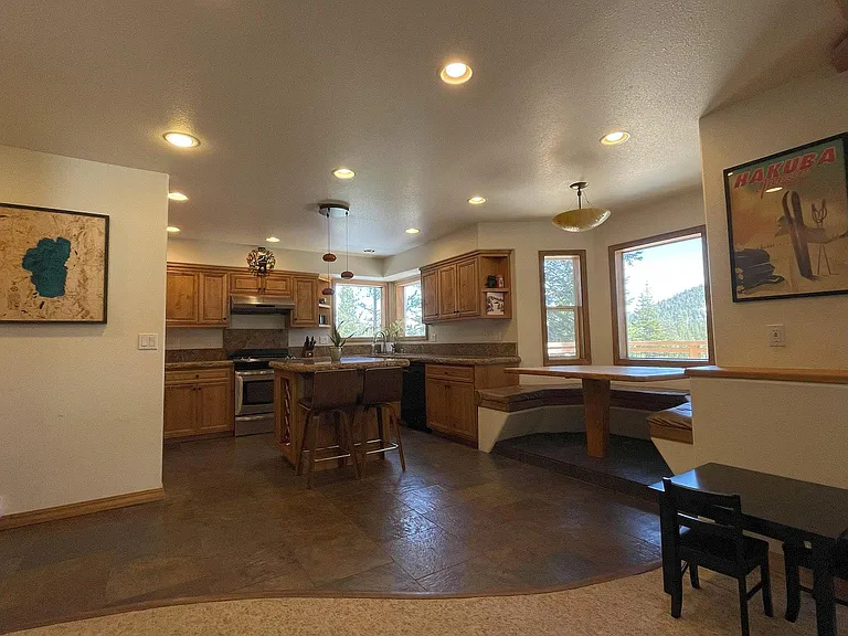 13049 Hillside Dr — Photo 8