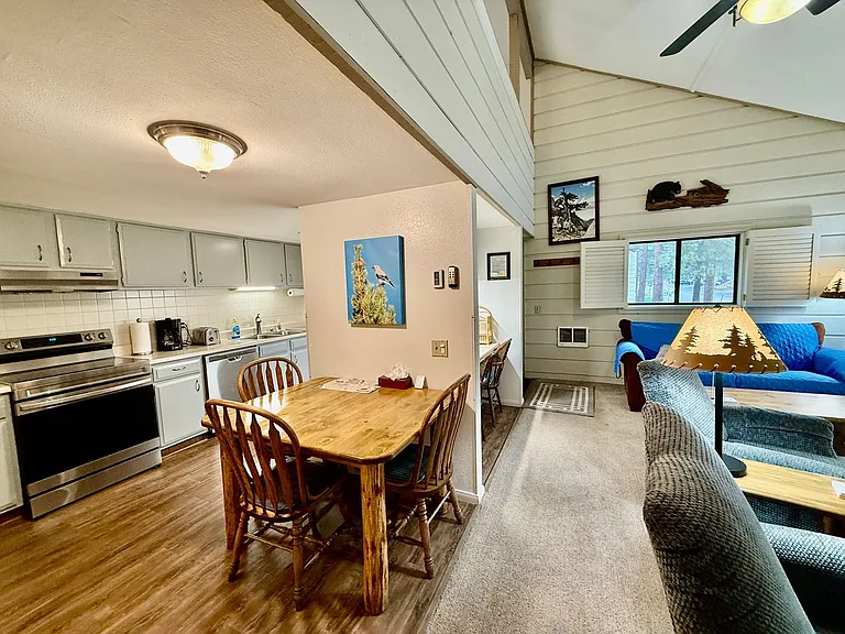 2289 Sierra Nevada Rd — Photo 11