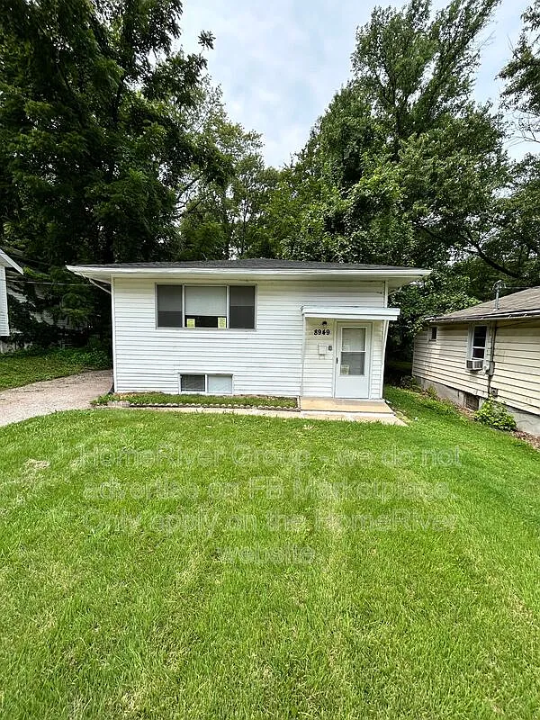 3 bed, 1.0 bath, 1000 sqft, $1,350 — Photo 2