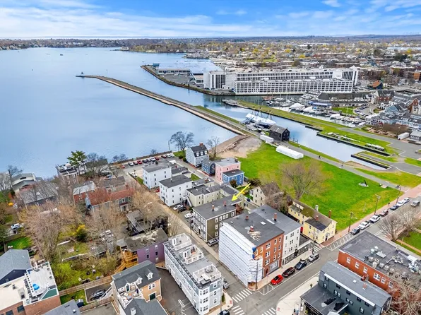 26 Daniels St Unit 5, Salem, MA 01970