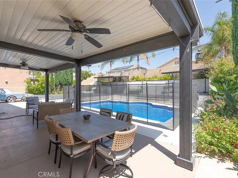 15736 Home Ct — Photo 26