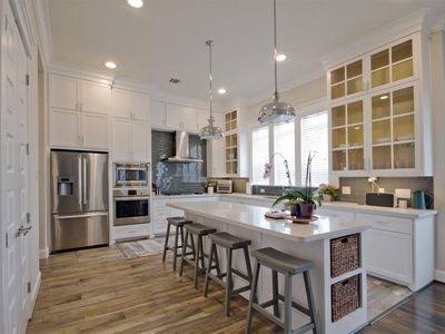 1017 E 28th St, Houston, TX, 77009