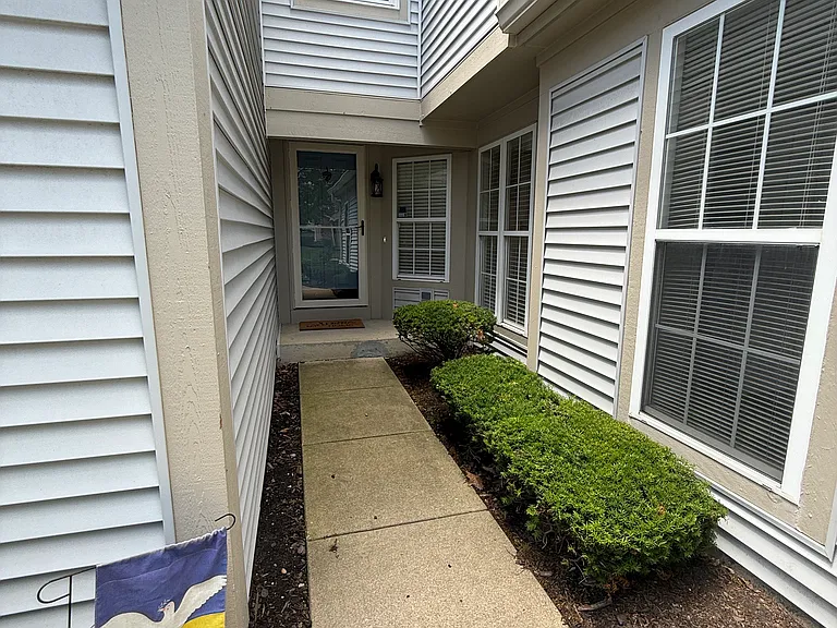 884 Dandridge Ct — Photo 30