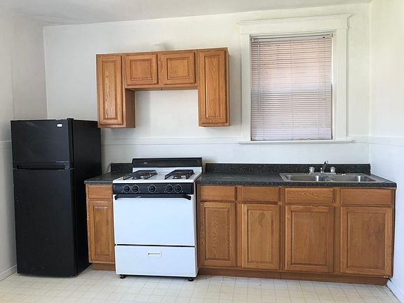 5th image of 4037 Winnebago St #2E