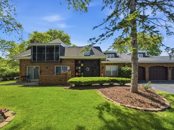 12642 S London Ln APT 3, Palos Heights, IL 60463