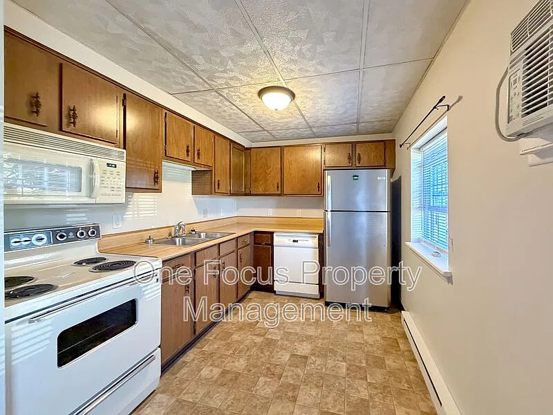 1 bed, 1.0 bath, $795 — Photo 1