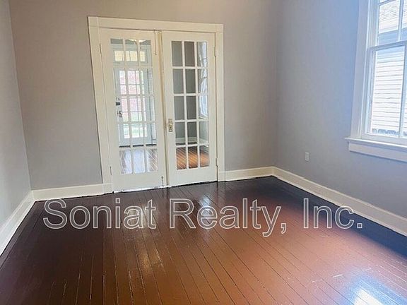 3rd image of 3506 Baudin St