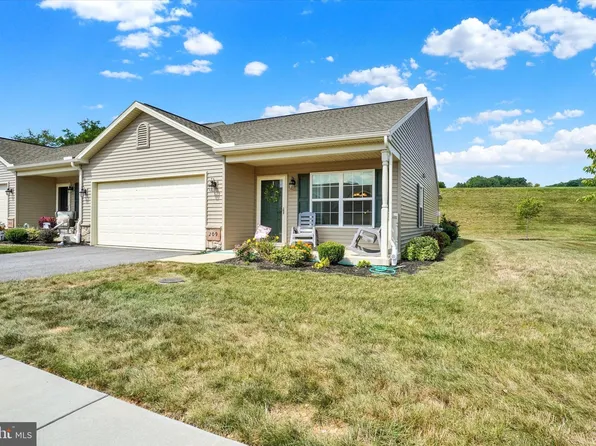 209 Palomino Way, Red Lion, PA 17356