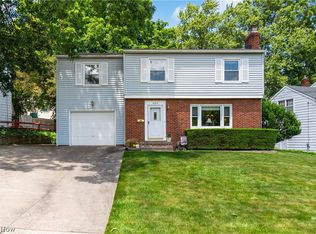 584 Cliffside Dr, Akron, OH