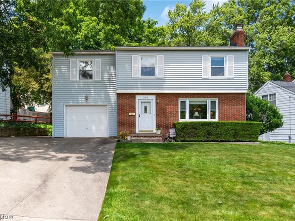 584 Cliffside Dr, Akron, OH 44313