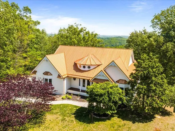 286 Bobcat Trl, Caryville, TN 37714
