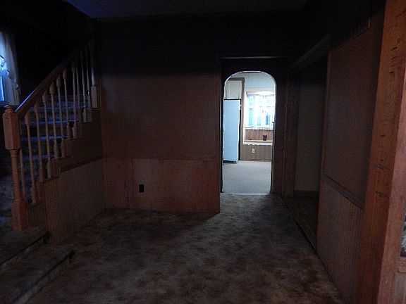 4th image of 229 S Main St