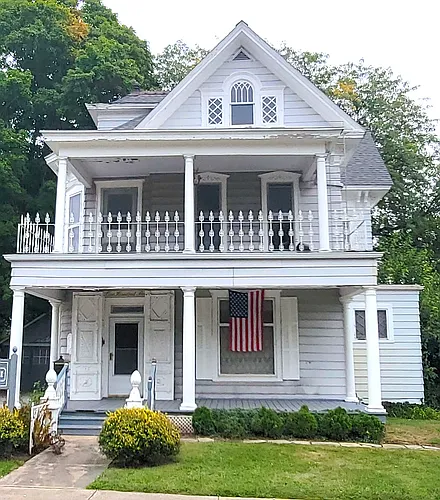 105 Sturges Ave #C Photo 1