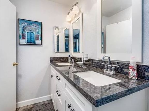 2nd image of 398 Aaron Cir