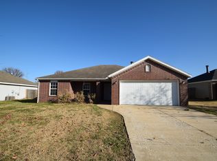 903 SW Sandrock Rd, Bentonville, AR 72712