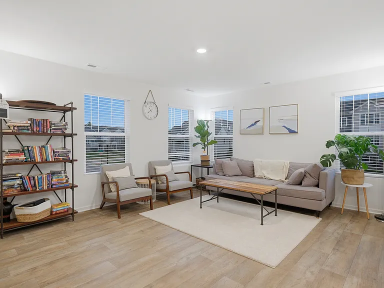 3837 Currant Ln — Photo 6