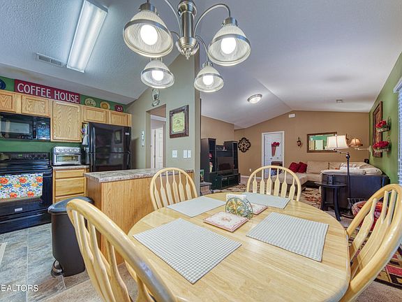 4th image of 10260 Boston Ln