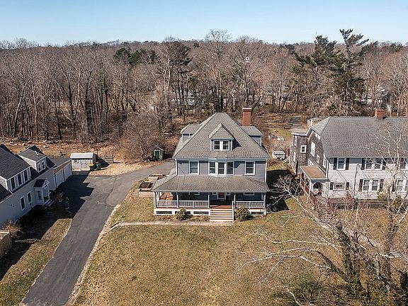 2nd image of 202 Court St