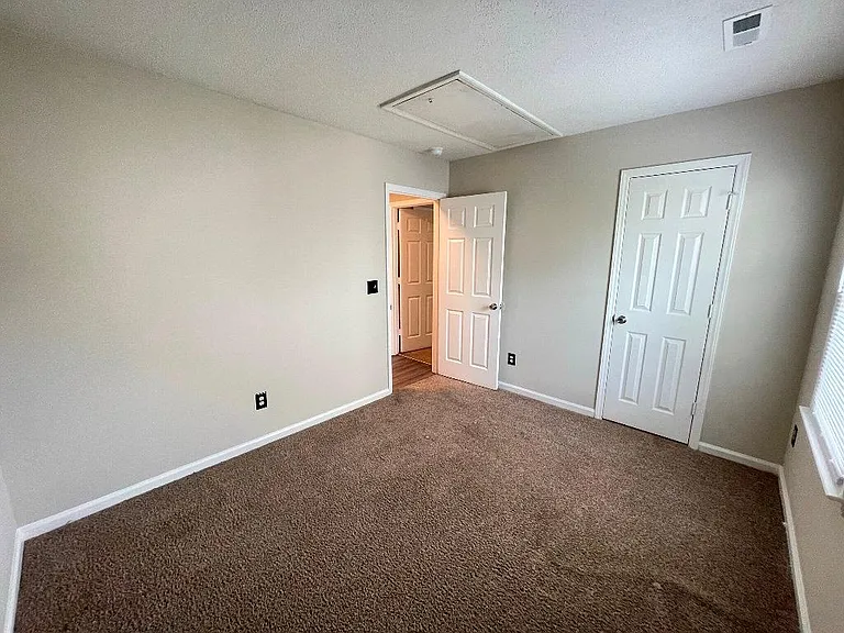 3311 Brookline Ct — Photo 16