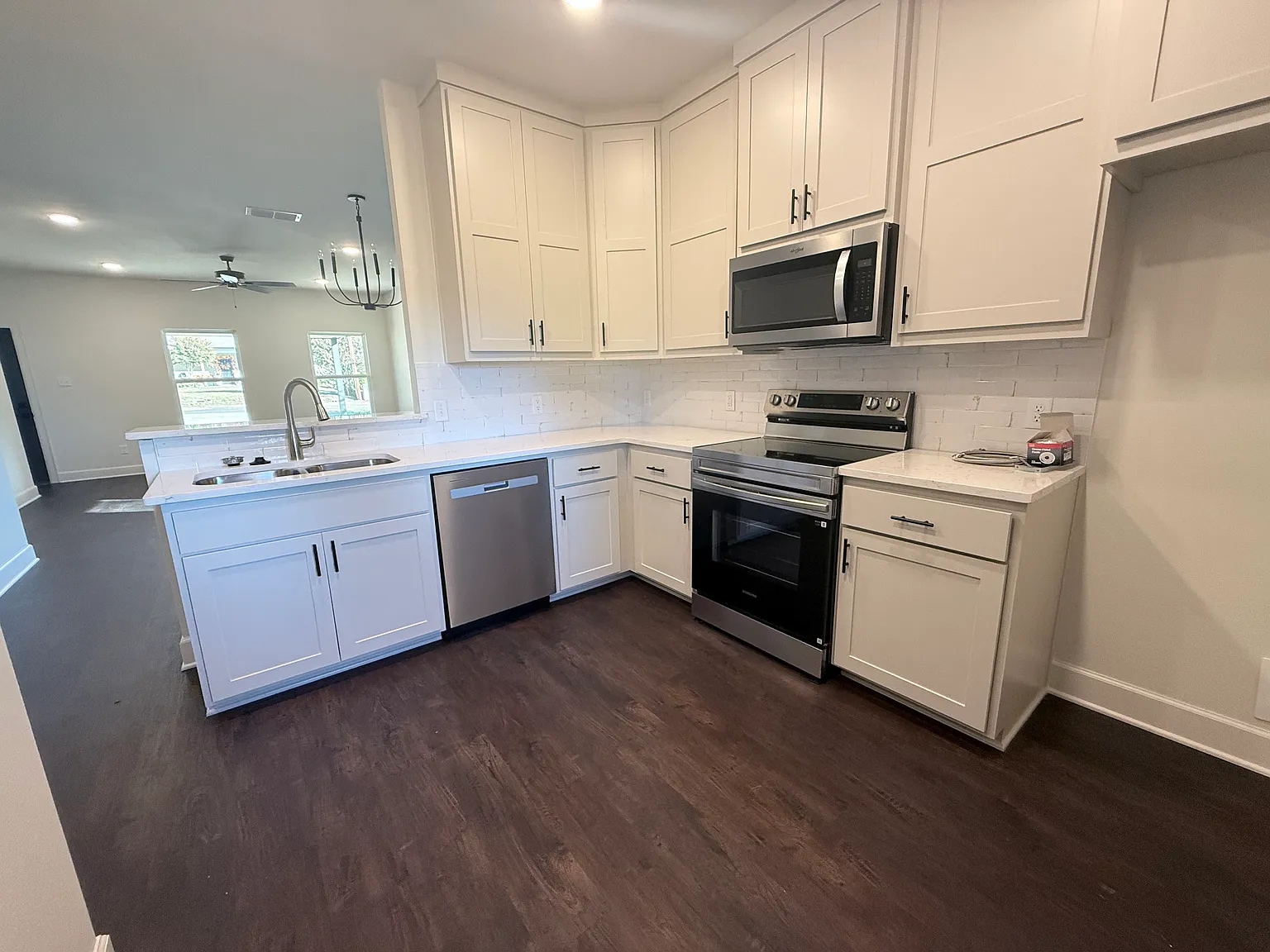 616 Oak St — Photo 4