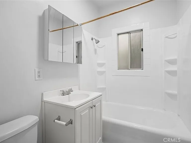 131 S Jackson St #203 — Photo 12