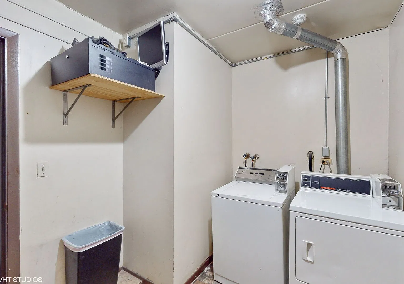 2432 Waterbury Dr — Photo 3