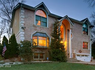 35 6th St, Cresskill, NJ 07626