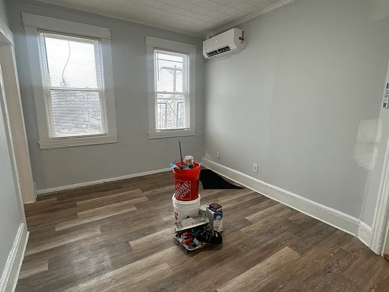 240 Paterson Ave #5 — Photo 18