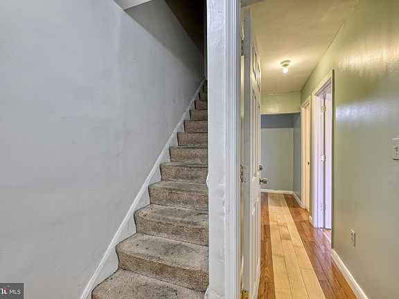 4th image of 464 Hornel St