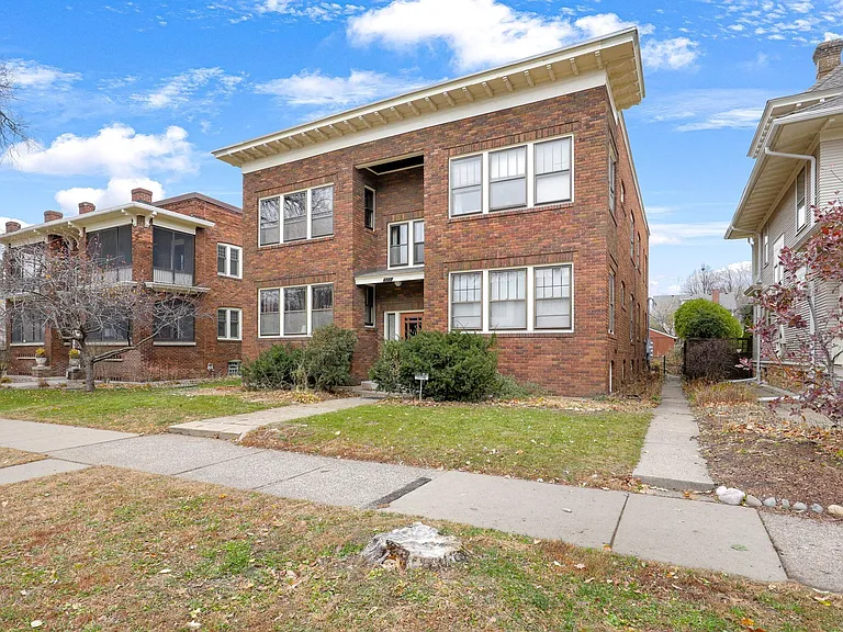 971 Goodrich Ave — Photo 8