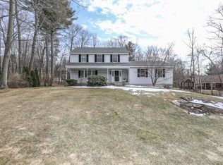 3 Julia Dr, Hooksett, NH 03106