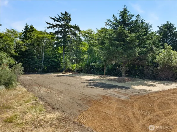 620 E Chance A la Mer NE, Ocean Shores, WA 98569