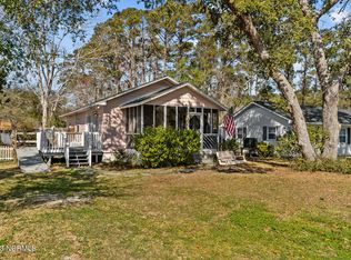 129 NW 20th St, Oak Island, NC 28465