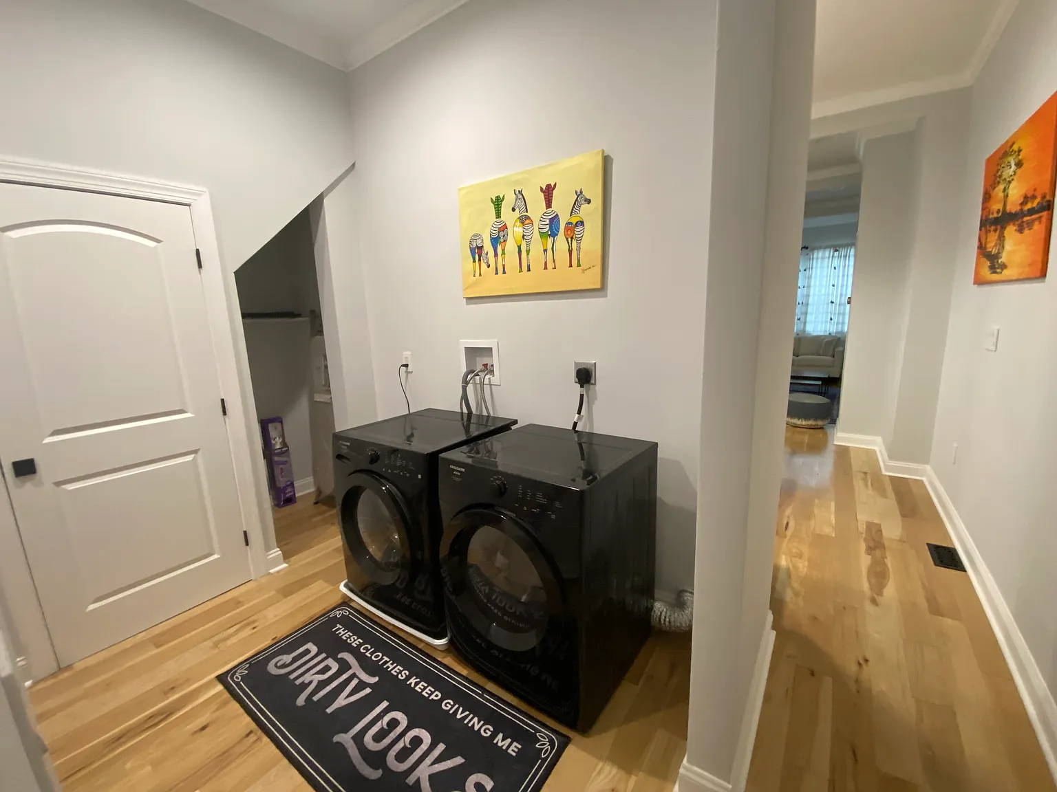 5 bed, 2400 sqft, $3,195 — Photo 2