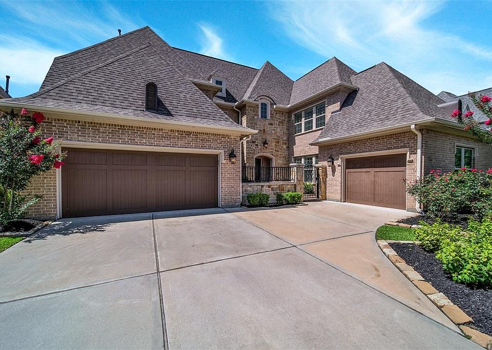 1st image of 23 Argosy Bend Pl