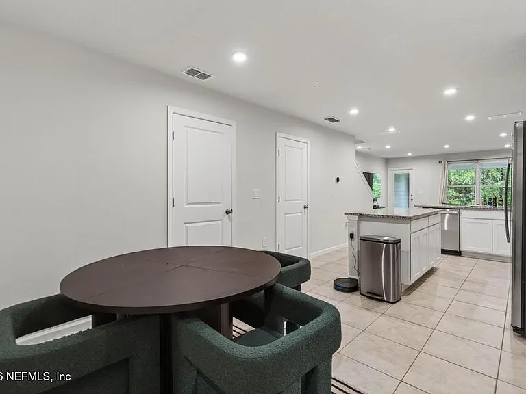 2528 Sadler Trace Way — Photo 3