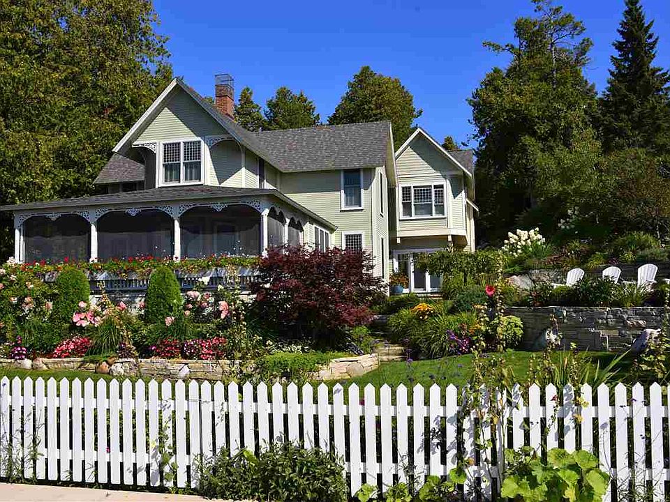 1st image of 7896 W Bluff Rd