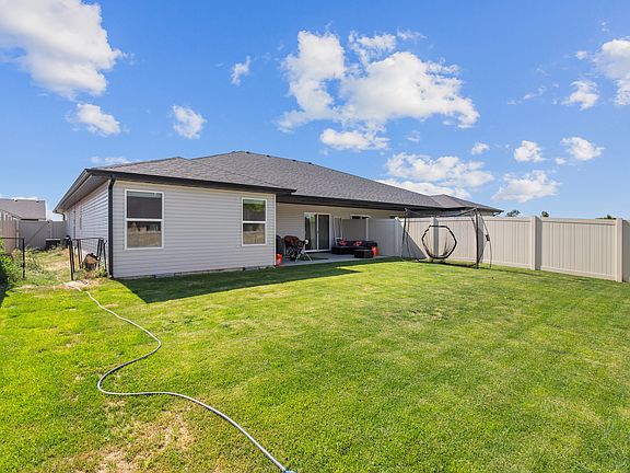 4th image of 1170 Woodland Meadows Way