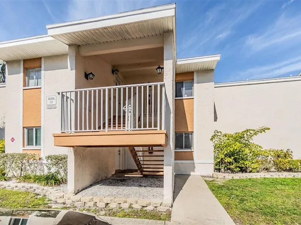 621 99th Ave N APT 102, Saint Petersburg, FL 33702