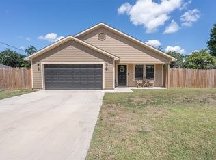 1621 Dragon Rd, Joshua, TX 76058