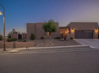625 Tiwa Ln NE, Rio Rancho, NM 87124