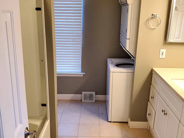 3 Banbury Ct #3 — Photo 40