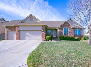 3229 N Lakecrest St, Wichita, KS 67205