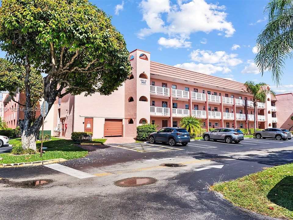 1st image of 9421 Sunrise Lakes Blvd APT 208