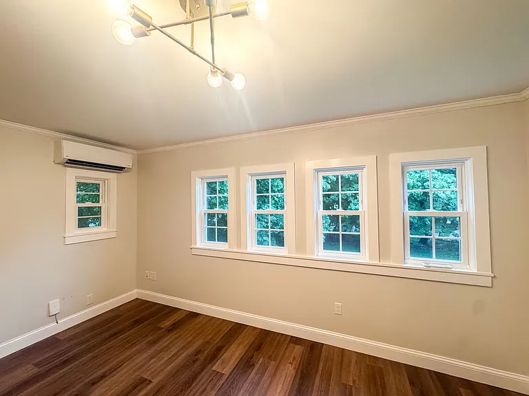 371 Middle St — Photo 12