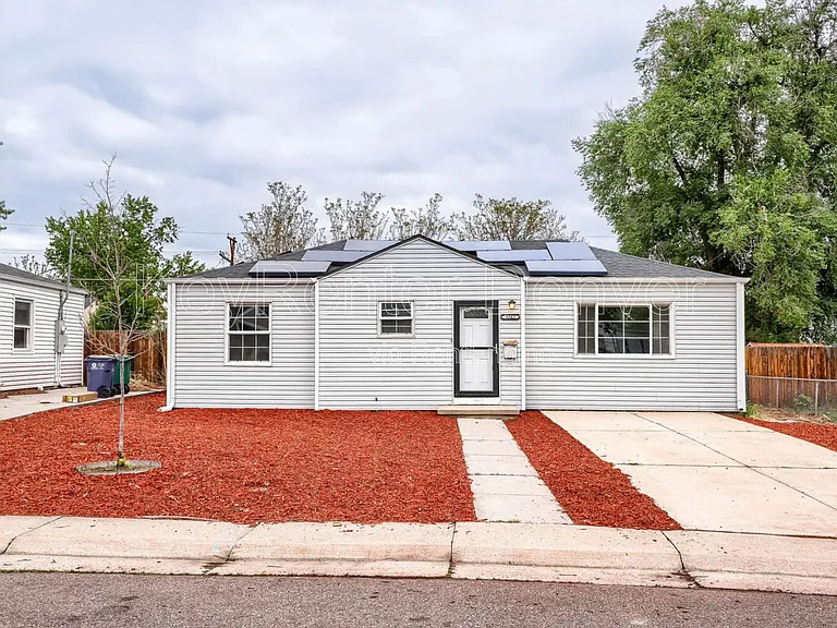 1845 W Stoll Pl — Photo 1