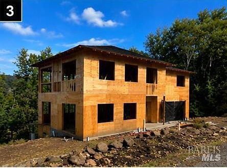 3rd image of 6059 Hyland Way